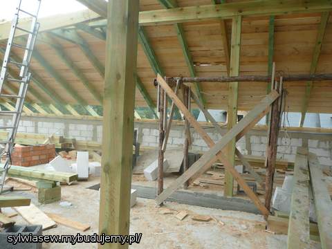 Dach w trakcie deskowania