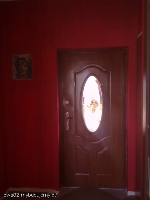 Wiatrołap pomalowany na raz.