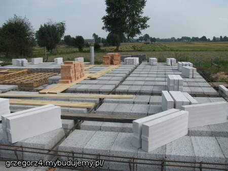 Pustaki stropowe poukładane