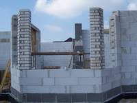 zmieniliśmy wykusz, bedzie  potem lepiej nam mocowac karnisze.... kurcze to jeszcze kawał czasu a ja  już myślę o karniszach hahaha