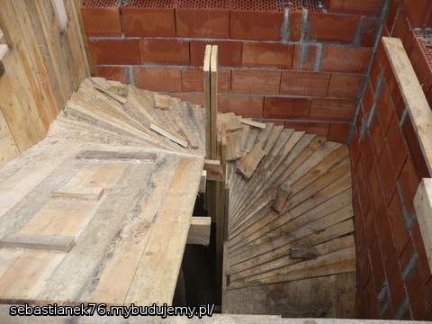 Zarys schodów - sierpień 2010