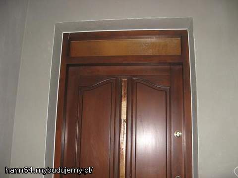 Obróbka drzwi wejściowych