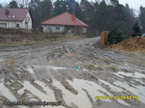 ...a co tam takie małe błotko:)  nasza droga na budowę