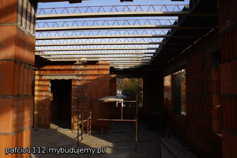 w projekcie był drewniany, ale jak ma być góra użytkowa to lepszy betonowy
Teriva