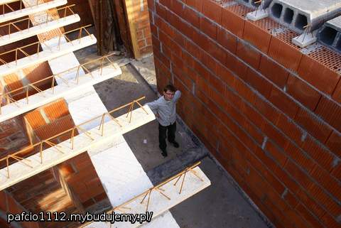 tu jeszcze nic nie ma, a będą schody