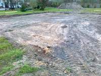 Start zdjęty humus i rozmierzone ławy.