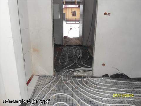 kierunek wyjście - widok z korytarza