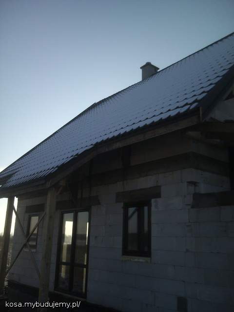 tyl domku, niestety pokryte sniegiem