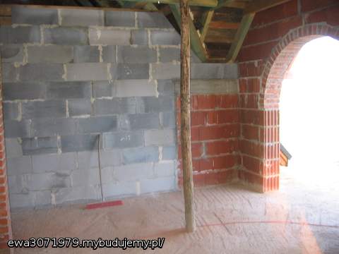 październik 2010 ścianki działowe