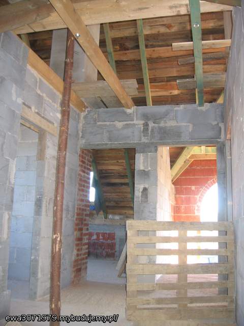 październik 2010 ścianki działowe