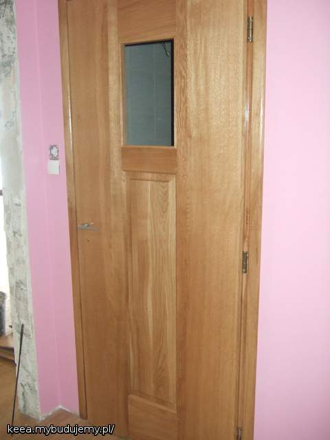 drzwi, akurat te są pierwsze.. od WC :D