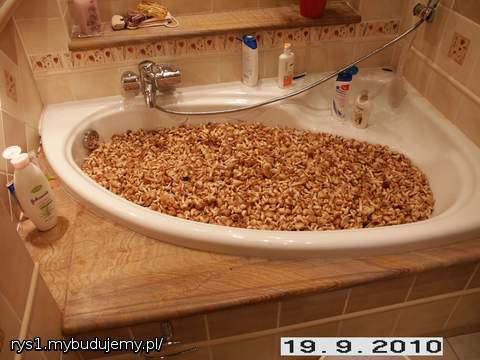 A to rosło tuż obok.