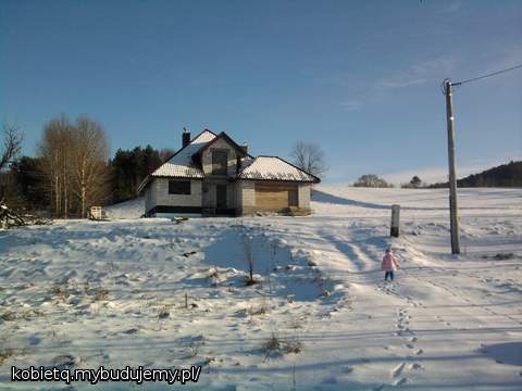 domek pod górką