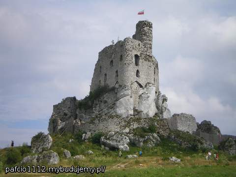 na budowie nic się nie dzieje, chłopaki chcieli zaczynać od poniedziałku, ale mrozy zapowiadają.
Nasza okolica Mirów, z tej wierzy widać naszą budowlę