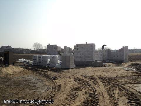 sciany juz prawie gotowe:)