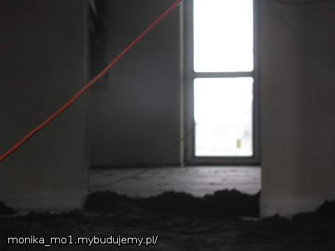Pierwsze pomieszczenie wygładzone i wypieszczone przez Panów Wykonawców