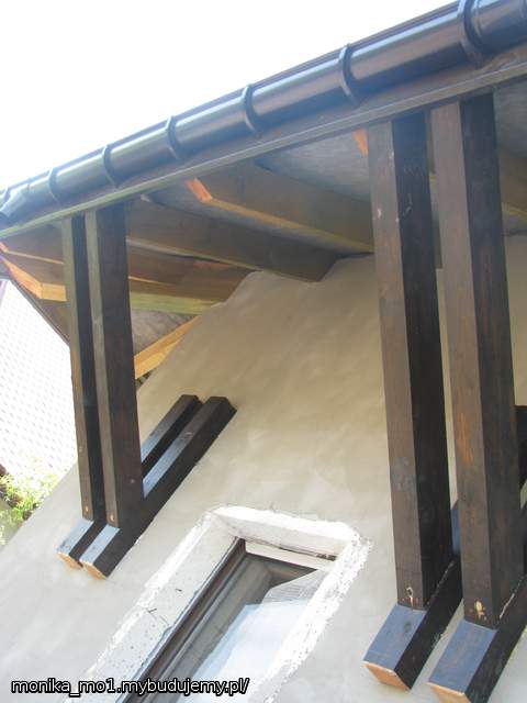 Tzw.miecze, doczekaliśmy się ich założenia od naszej firmy budowlanej - miały być nie konieczne, ale strzeżonego trata trata...mamy pewność że wysunięty daszek nad wyjściem na mały taras nie zsunie się z czasem nam na głowy hihi ;)