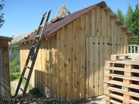 własnoręcznie zbudowany - niezbędny w ogrodzie - Domek ogrodowy :)