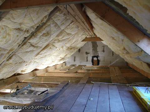 marzec 2011: instalacja... ciepłochronna ;) (Isover 18cm )