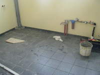 Płytki garażowe - prawie założone.