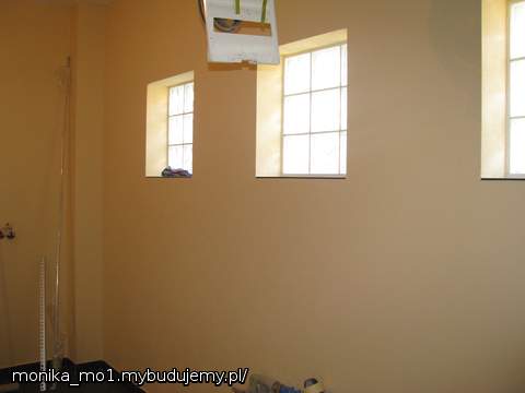 no i po robocie - oprócz impregnacji płytek (płytki są chropowate i podobno najlepiej je zaimpregnować wówczas bród nie będzie przywierał w nierówności)