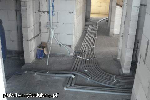 Instalacje w korytarzu