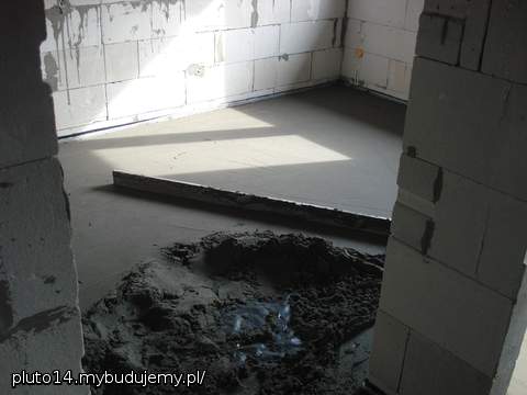 Grubość posadzki - około 6 cm