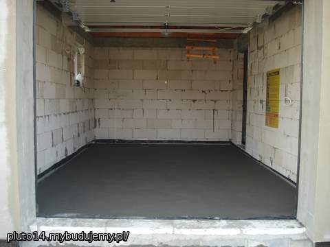 Po zalaniu - garaż