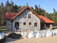 big bagi z łupkiem na ogrodzenie :) kominek i ściany