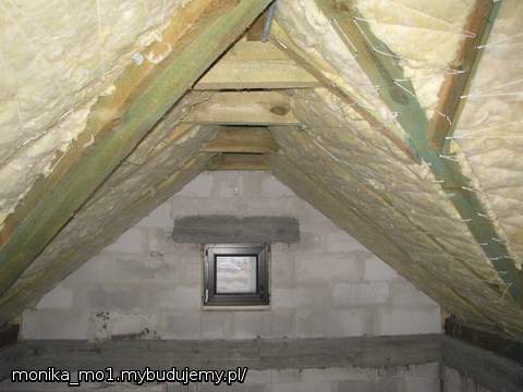 łazienka na poddaszu - tu widok na planowaną pralnię