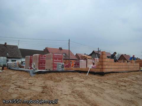 I pniemy się w górę, 12-04-20011.