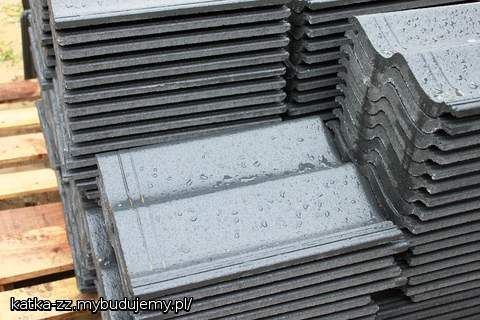 Antracytowa dachówka