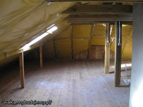 Poddasze ociepliliśmy oraz doprowadziliśmy co