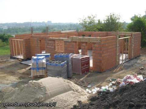 Ściany gotowe- widok domu od frontu
