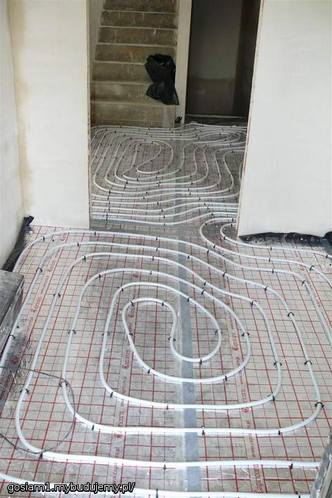 Ogrzewanie podłogowe przy wejściu i w przedpokoju