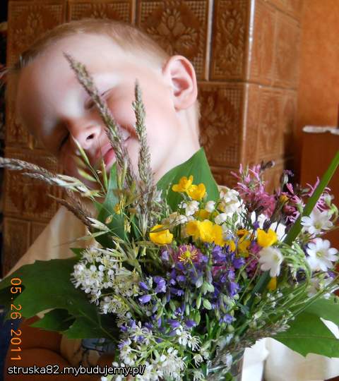 a to mój skarbuś i kwiaty na dzień mamy :)