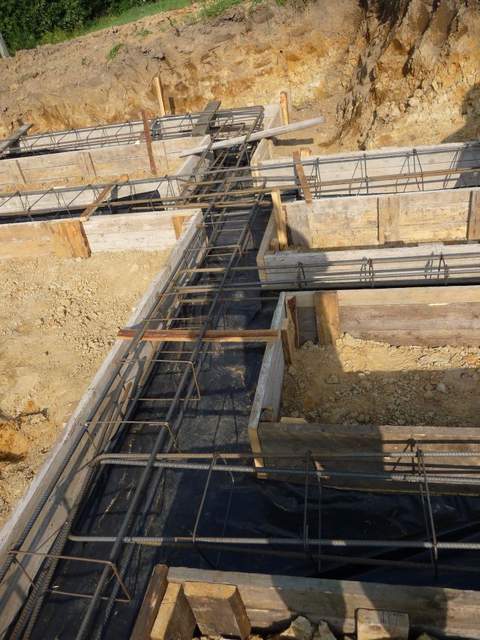 ławy fundamentowe zazbrojone