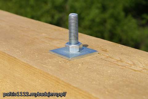 murłata przykręcona co pare metrów