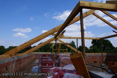 dach się robi i trzeba myśleć o układzie pomieszczeń